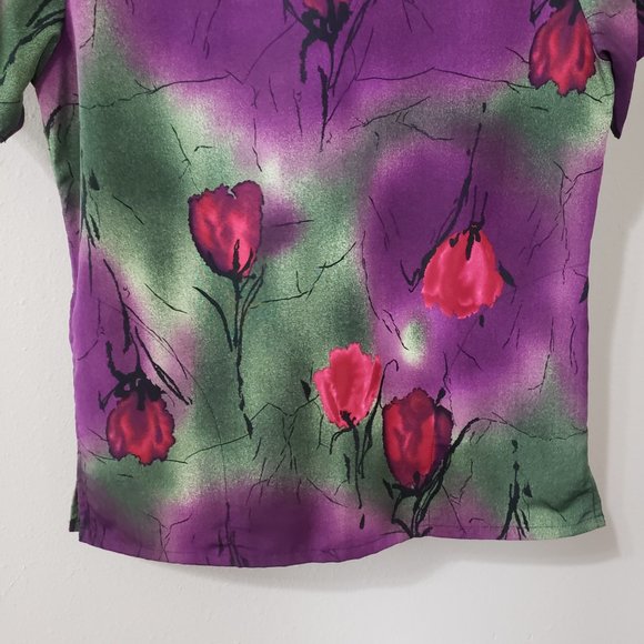 Uniform Advantage Dark Romance Rose Print Scrub Top Small - Picture 4 of 8